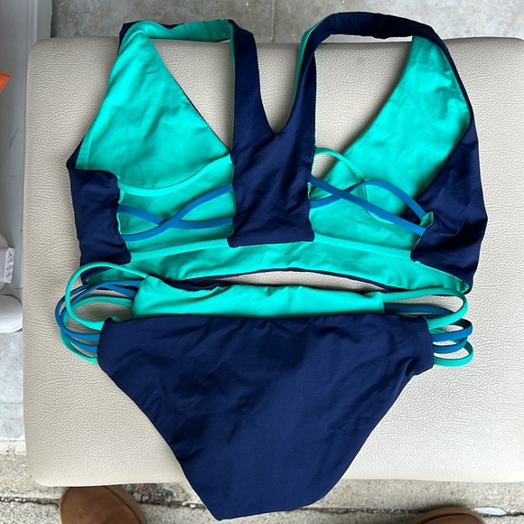 L space full coverage bikini set - Picture 2 of 2